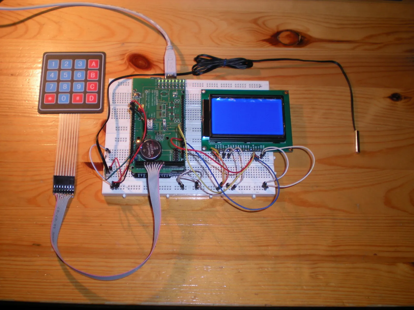 First test of the electronics on a breadboard