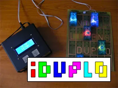 Color changing bricks that create an intelligent construction toy for children
